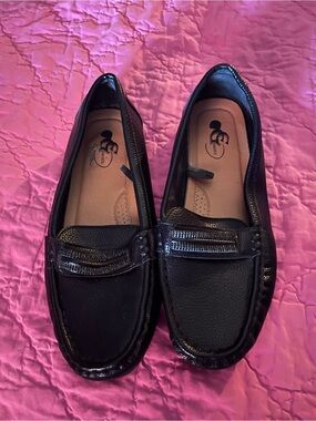 Women's Black Slip-On Loafers by ch shoes- Comfortable Everyday Flats 9.5 wide